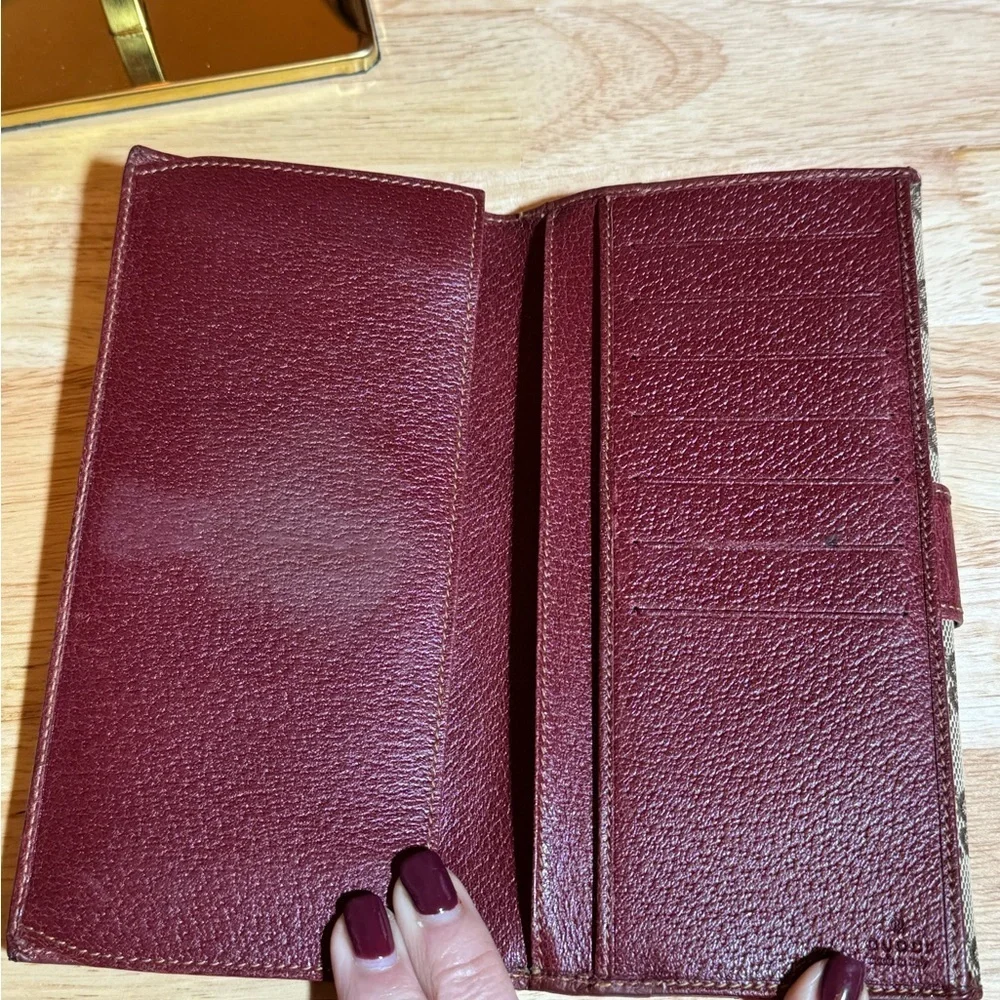 Gucci Beige and Brown Women's Wallet